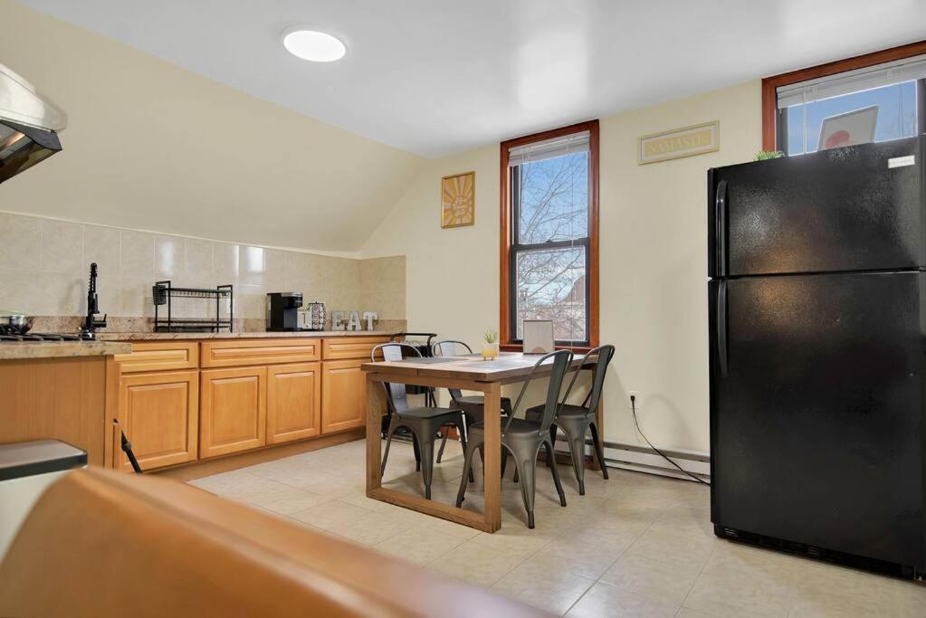 Golden Gem In Heart Of East Rock Quiet 3Br Near Dt And Yale Apartment New Haven Bagian luar foto