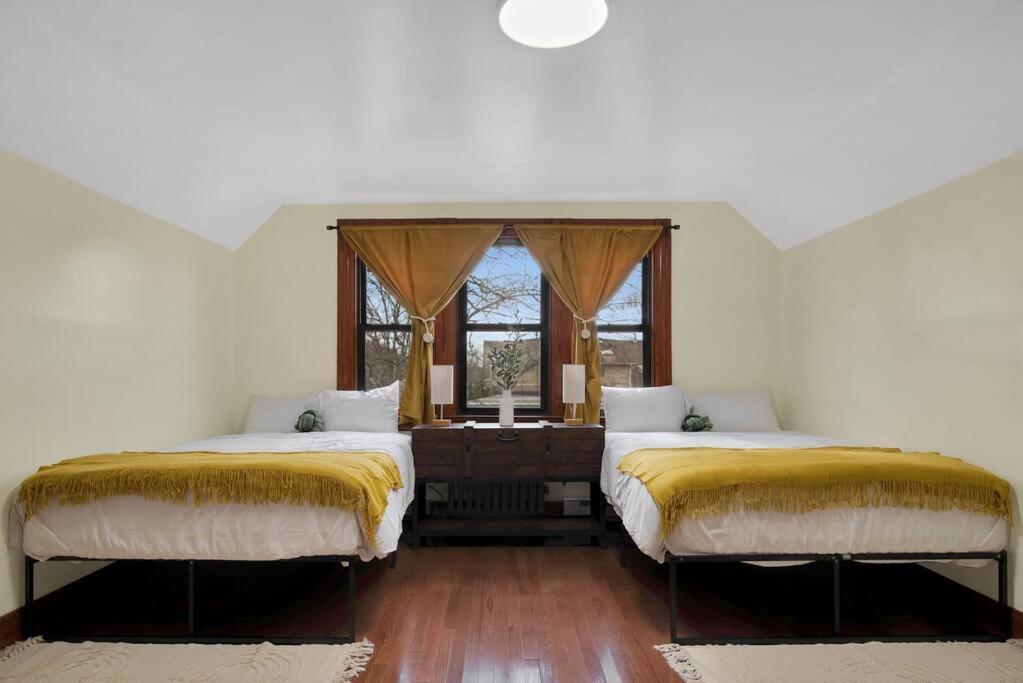 Golden Gem In Heart Of East Rock Quiet 3Br Near Dt And Yale Apartment New Haven Bagian luar foto