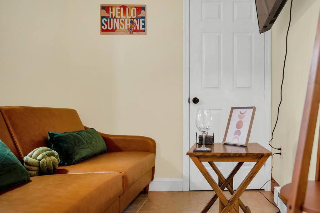 Golden Gem In Heart Of East Rock Quiet 3Br Near Dt And Yale Apartment New Haven Bagian luar foto