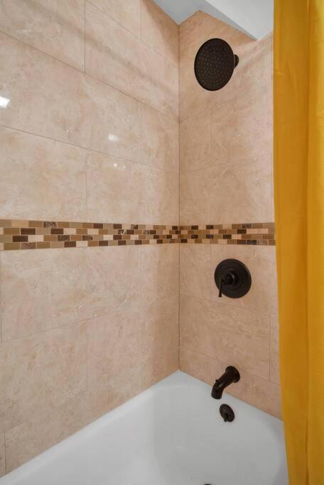 Golden Gem In Heart Of East Rock Quiet 3Br Near Dt And Yale Apartment New Haven Bagian luar foto